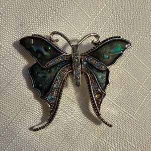 VINTAGE 1.5” MARCASITE BUTTERFLY BROOCH w GREEN ENAMEL